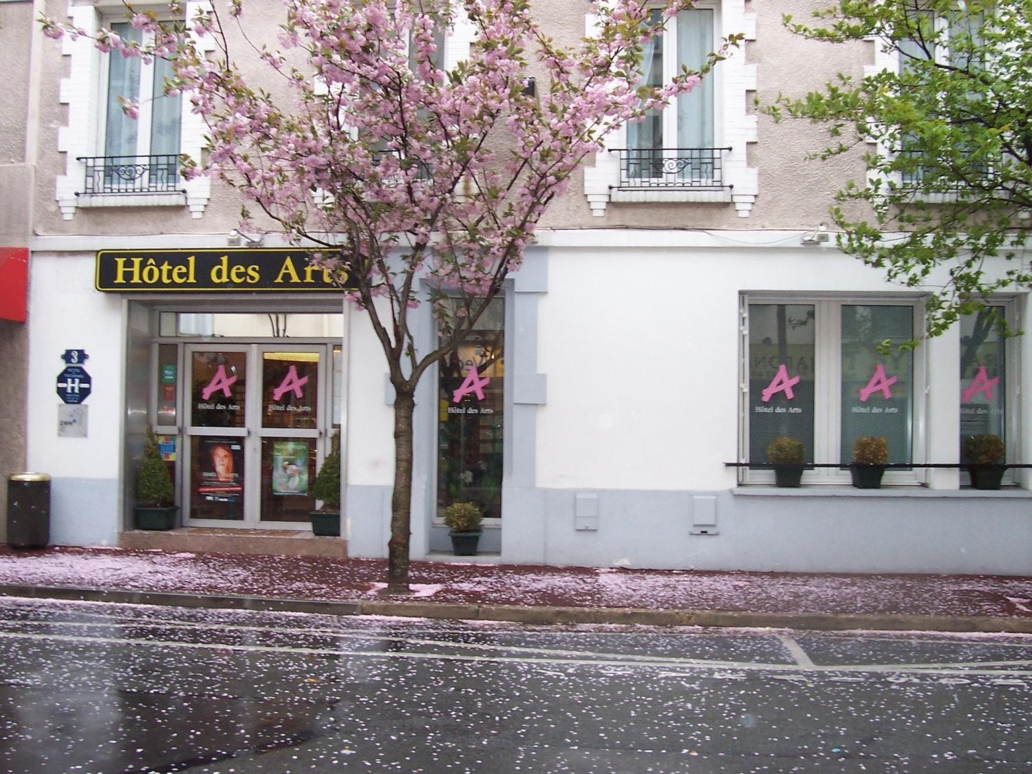 Hotel Des Arts Rueil-Malmaison Bagian luar foto